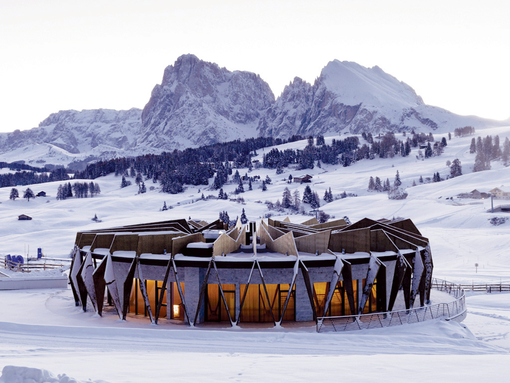  COMO Alpina Dolomites  preps for Ski World Cup